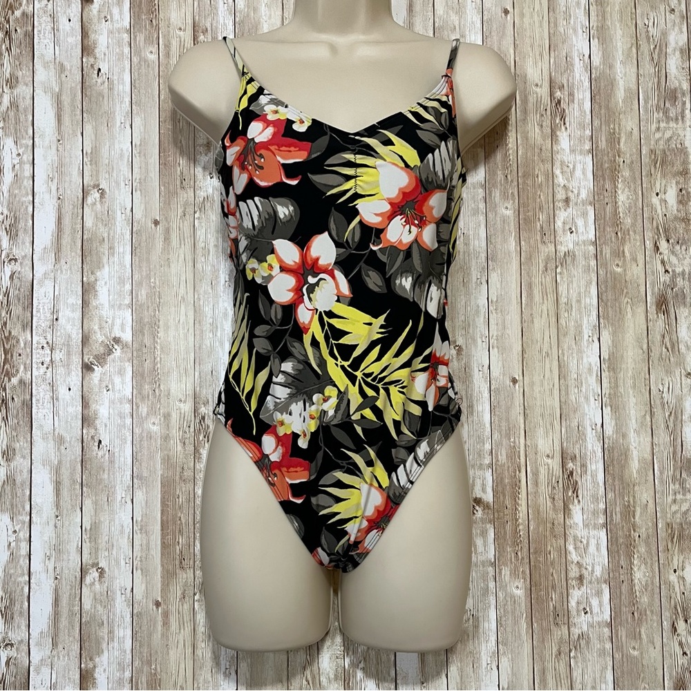 Hollister floral One Piece Swimsuit Size XS